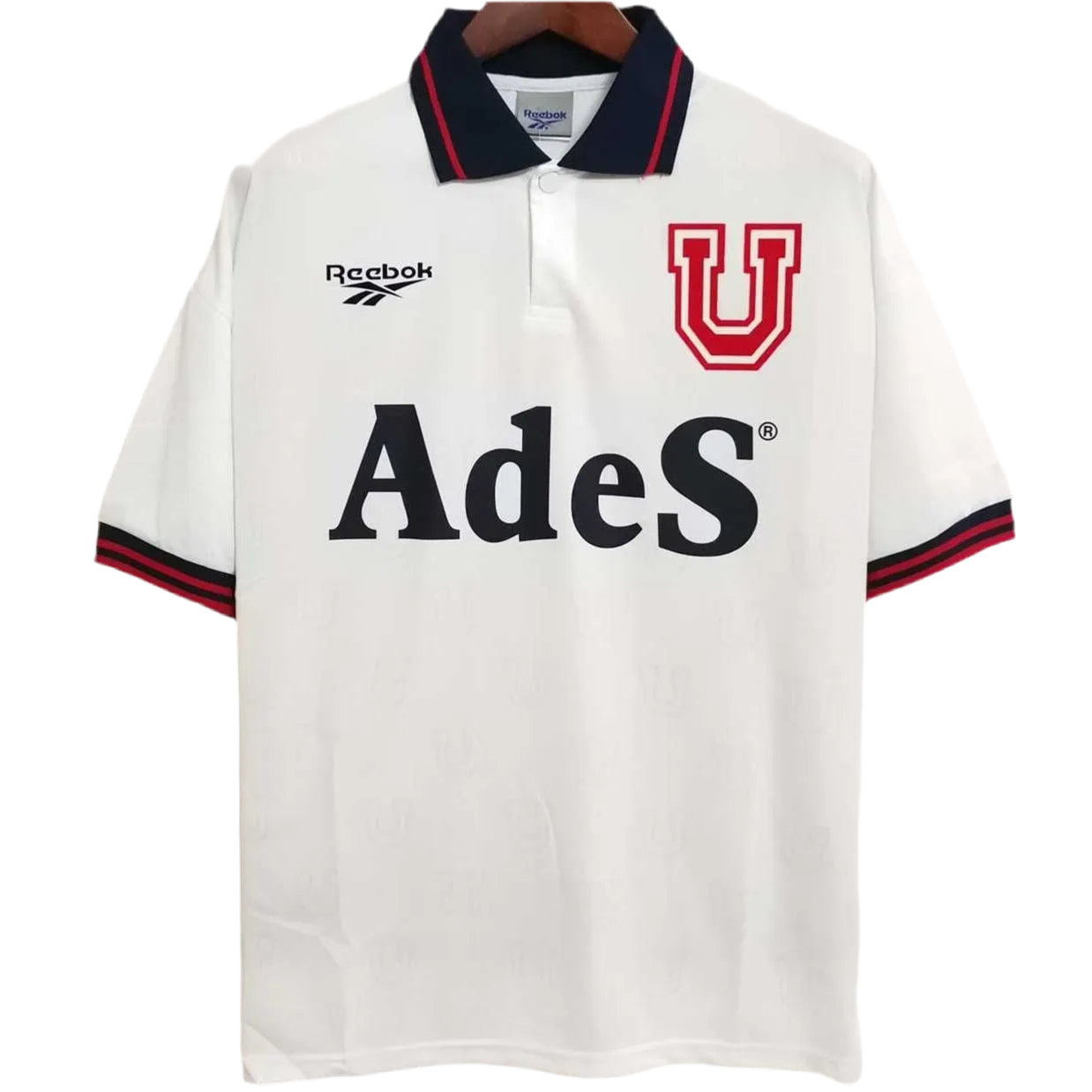 98/99 Universidad de Chile Away kit