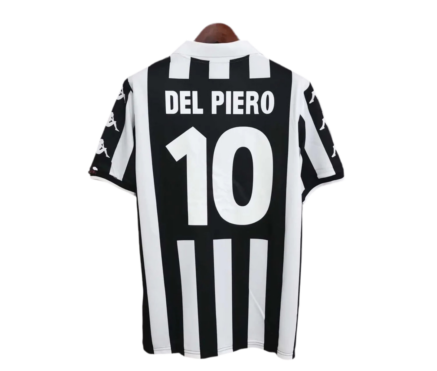 99/00 Juventus Home kit