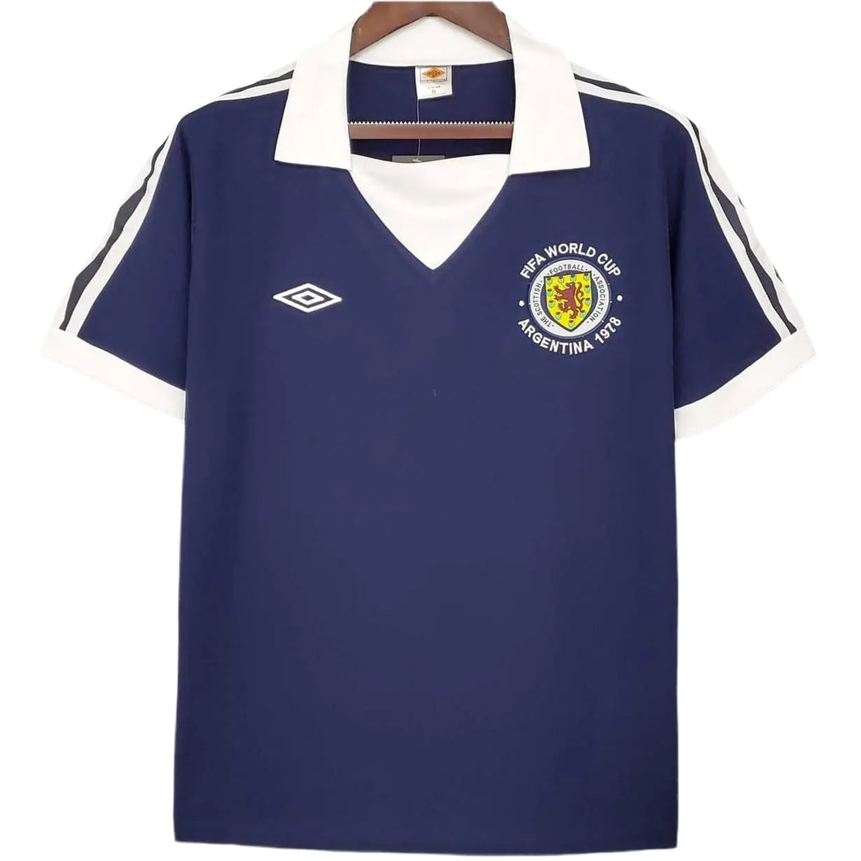 88/89 Scotland Home kit