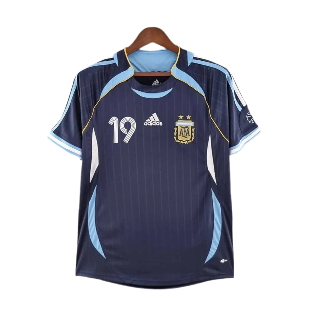 06/07 Argentina Away kit