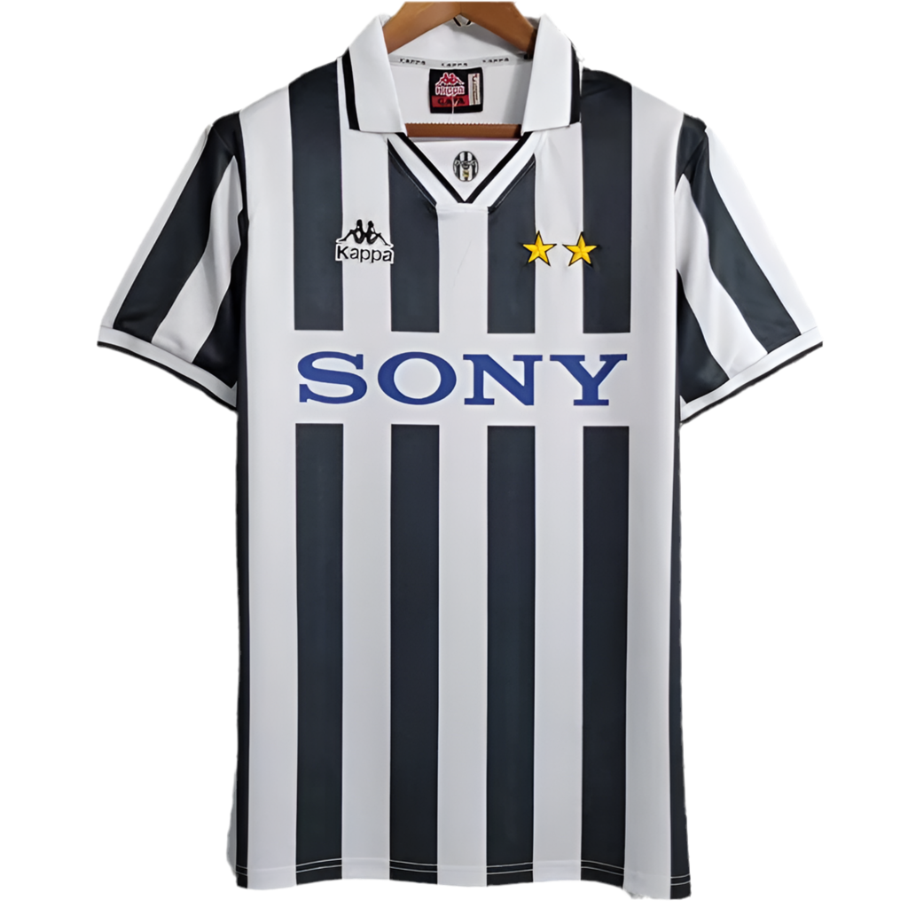 95/96 Juventus Home kit