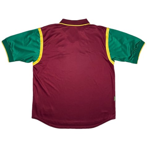 98/99 Portugal Home kit
