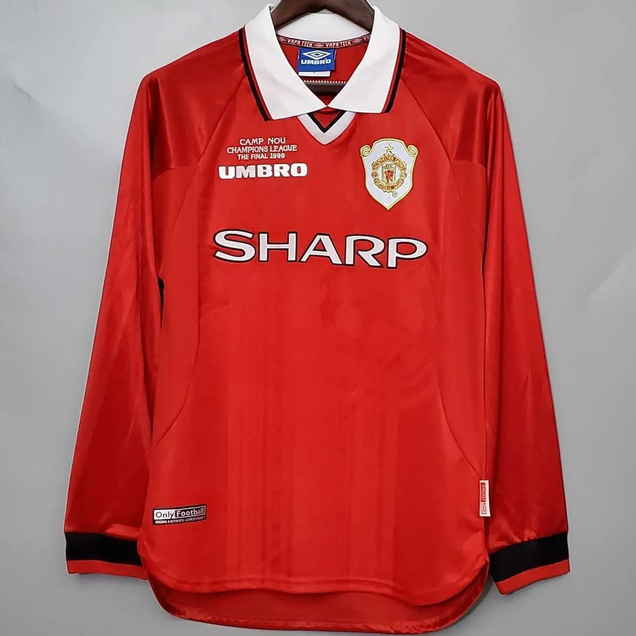 99/00 Manchester United Home European kit