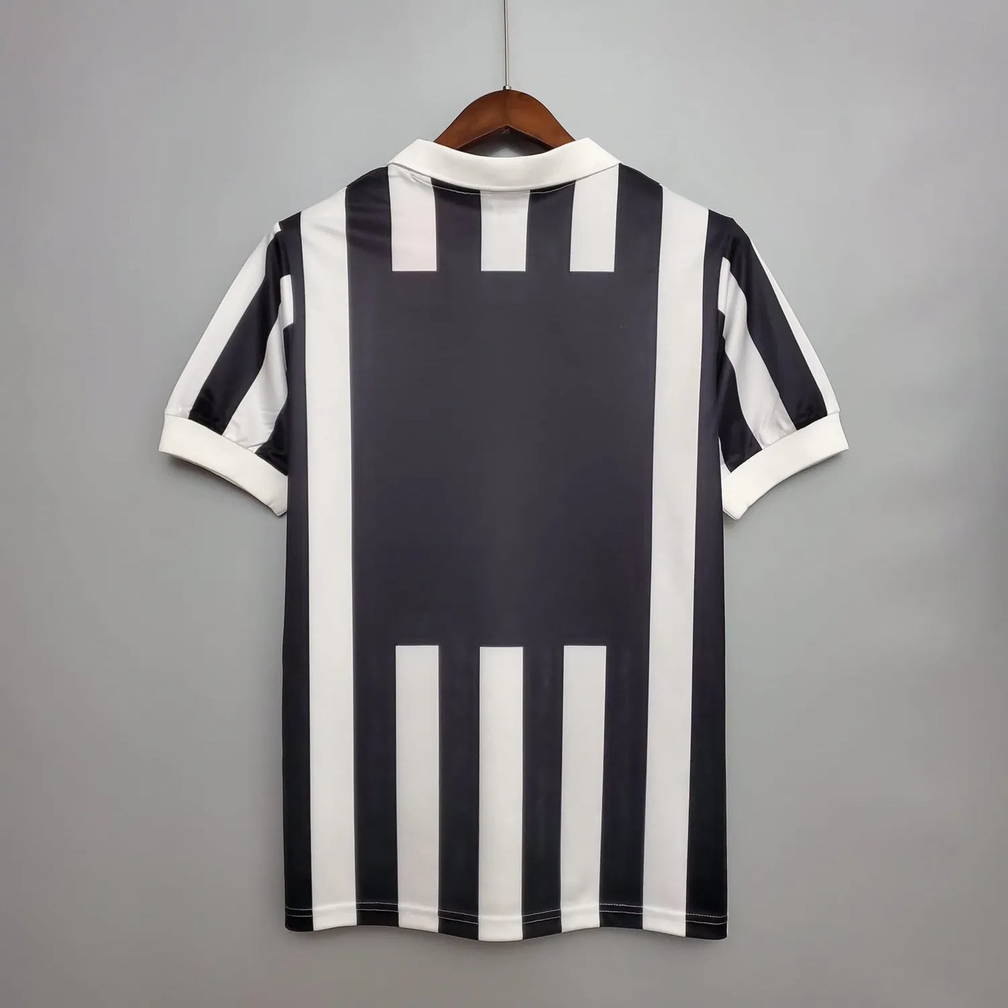 82/83 Juventus Home kit