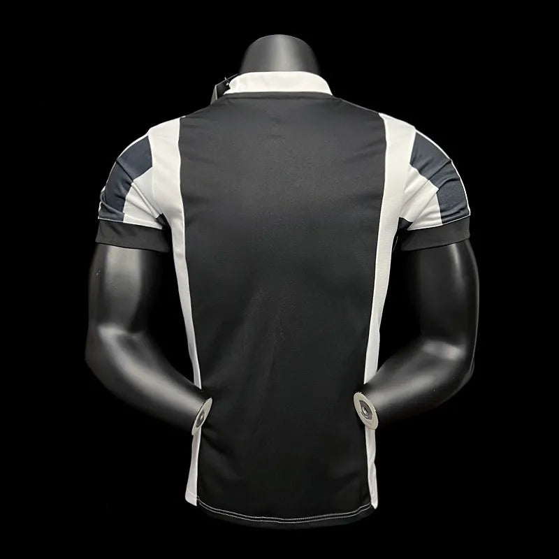 17/18 Juventus 120th Anniversary kit