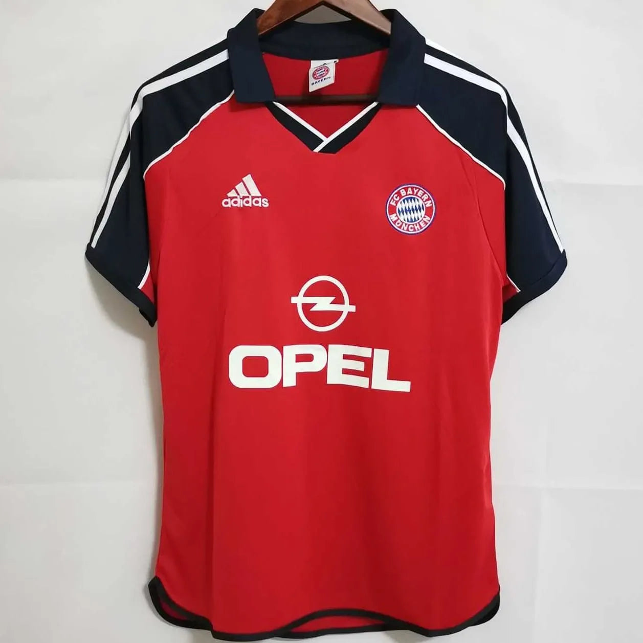 00/01 Bayern Munchen Home kit