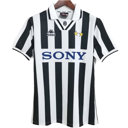 96/97 Juventus Home kit