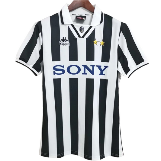 96/97 Juventus Home kit
