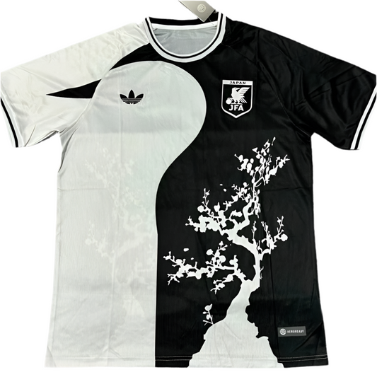 24/25 Japan Special Black and White kit