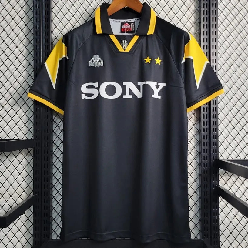 95/96 Juventus Third kit