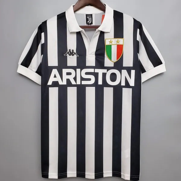 82/83 Juventus Home kit