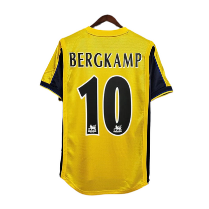 99/01 Arsenal Away kit