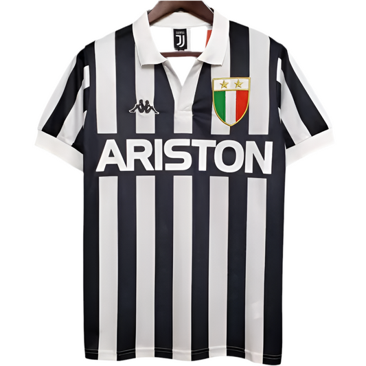 82/83 Juventus Home kit