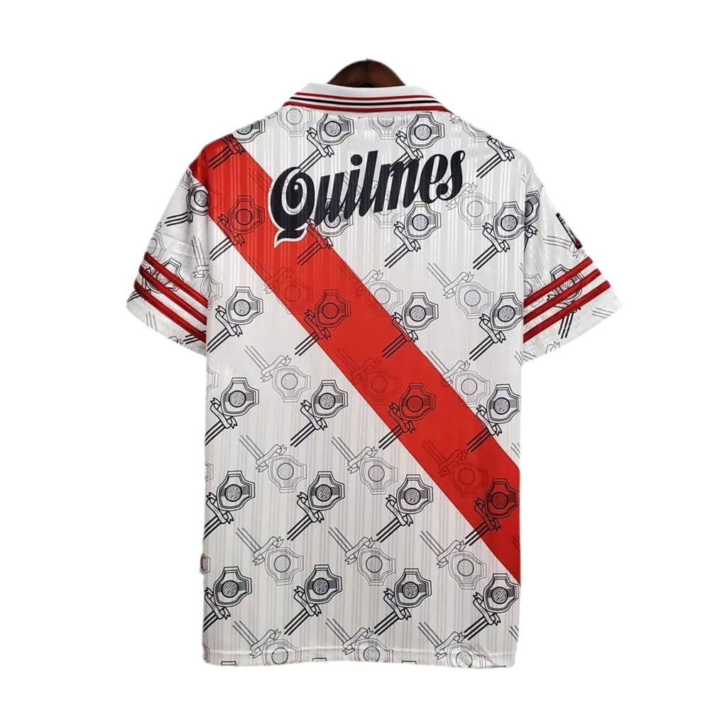 95/96 River Plate Home kit