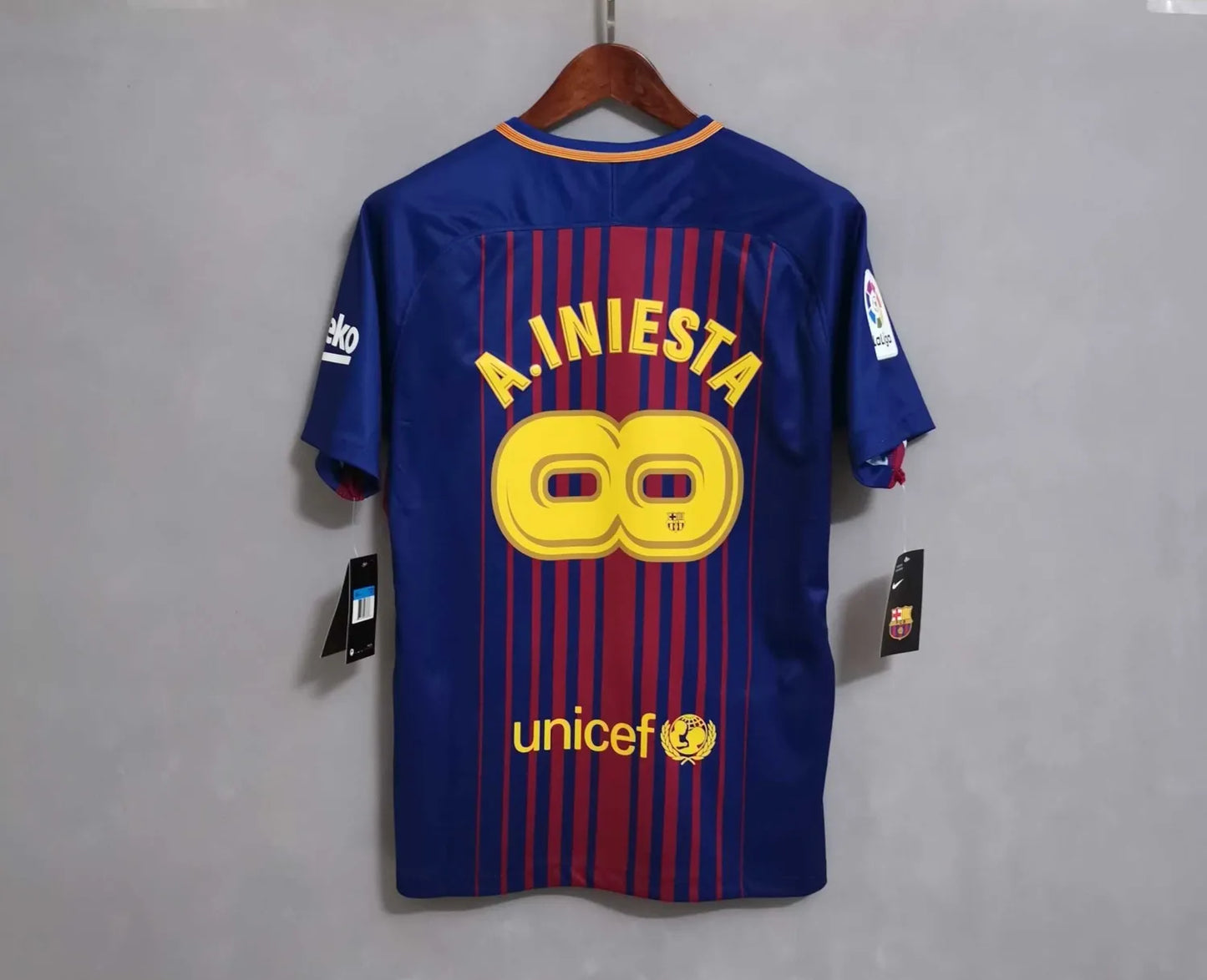 17/18 FC Barcelona Home kit