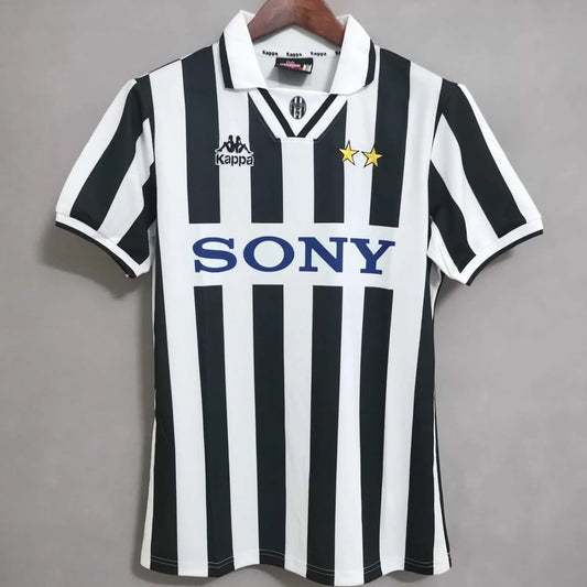 96/97 Juventus Home kit