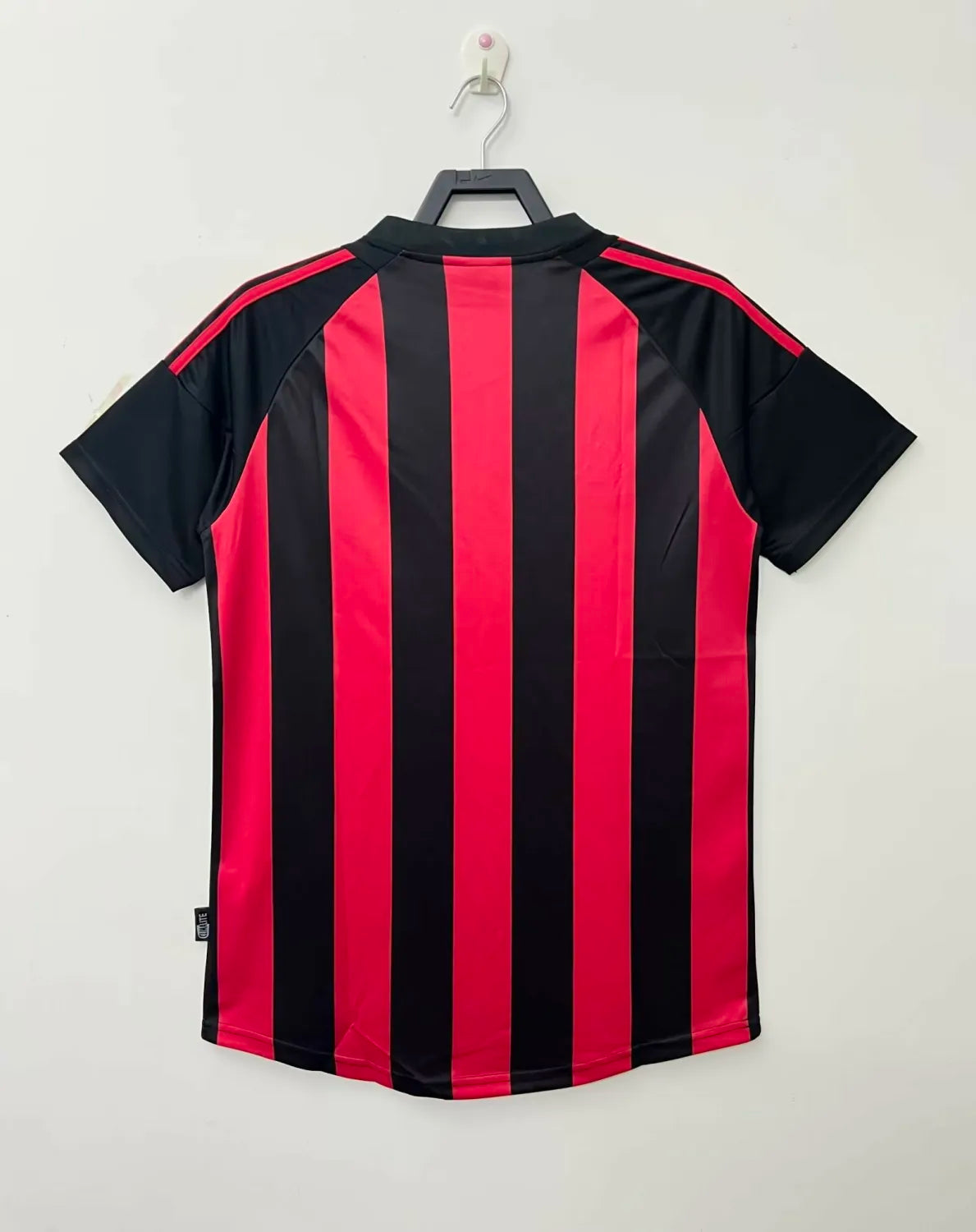 02/03 AC Milan Home kit