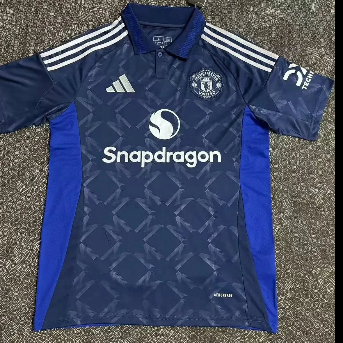 24/25 Manchester United Away kit