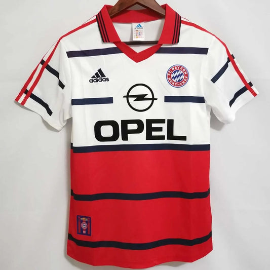 99/00 Bayern Munchen Away kit