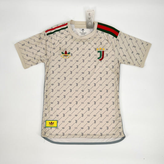 23/24 Juventus Special Gucci kit