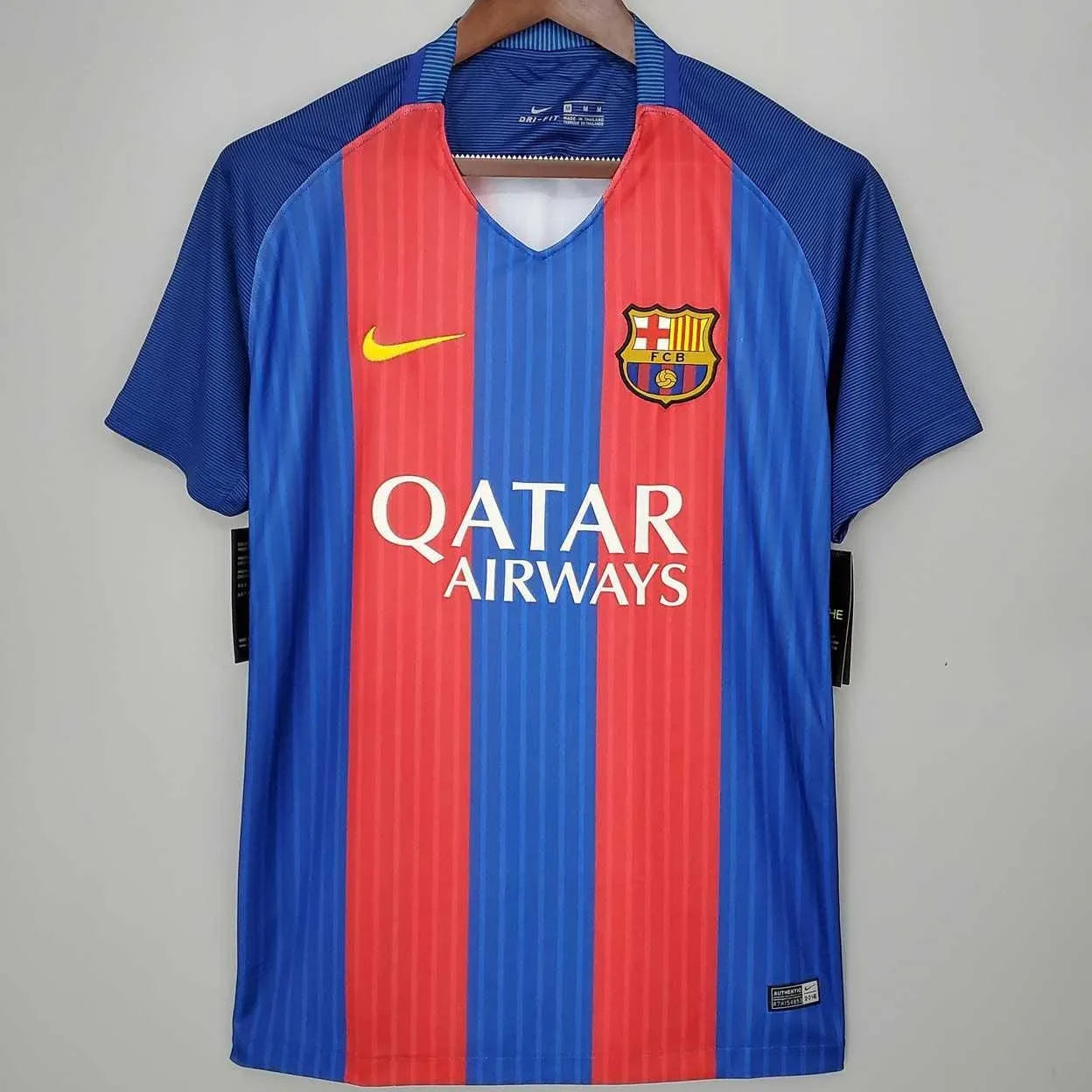 16/17 FC Barcelona Home kit