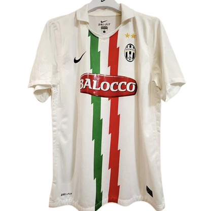 10/11 Juventus Away kit